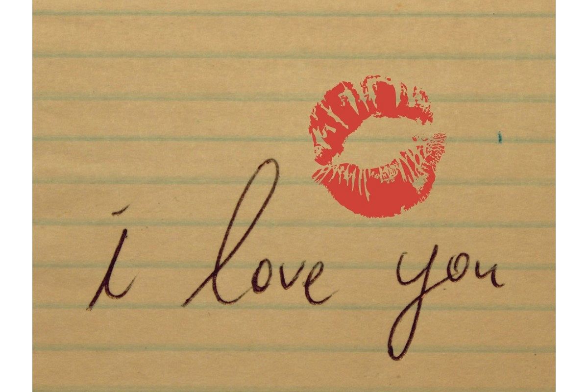 口紅の夢は何を暗示している?