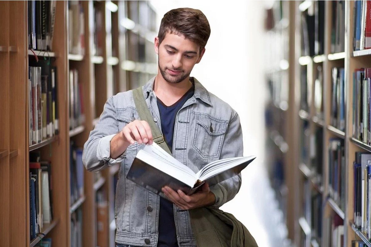 学生の夢は何を暗示している?