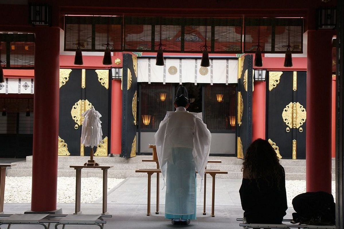 拝む夢は何を暗示している?