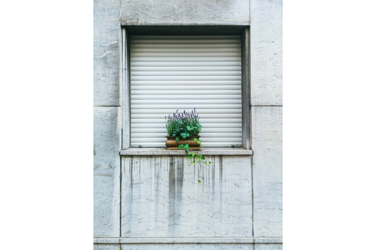 シャッターの夢は何を暗示している?