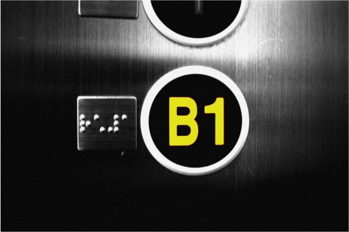 地下・地下街の夢は何を暗示している?