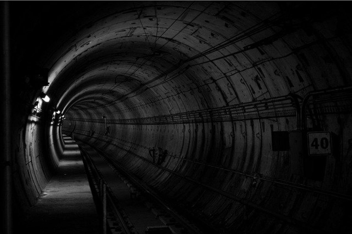 地下の夢は何を暗示している?