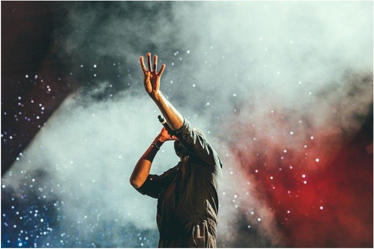 ステージの夢は何を暗示している?