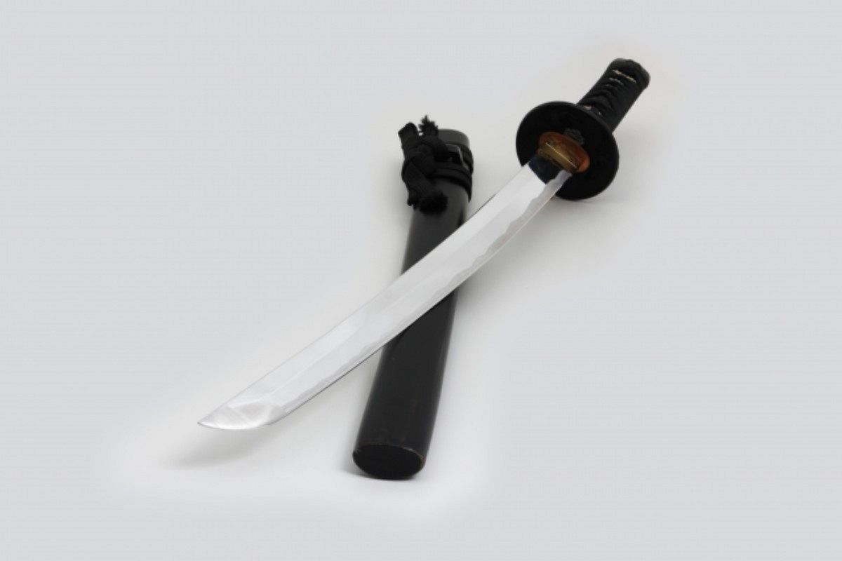 斬りつける夢は何を暗示している? | 夢占い分析