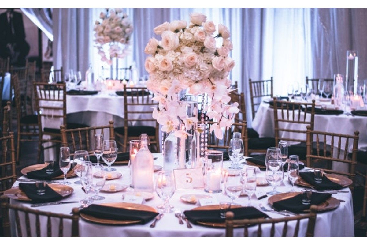 結婚式の夢は何を暗示している?