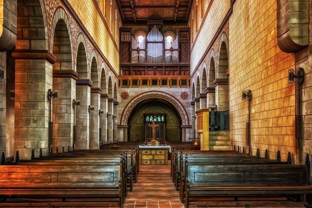 礼拝堂の夢は何を暗示している?