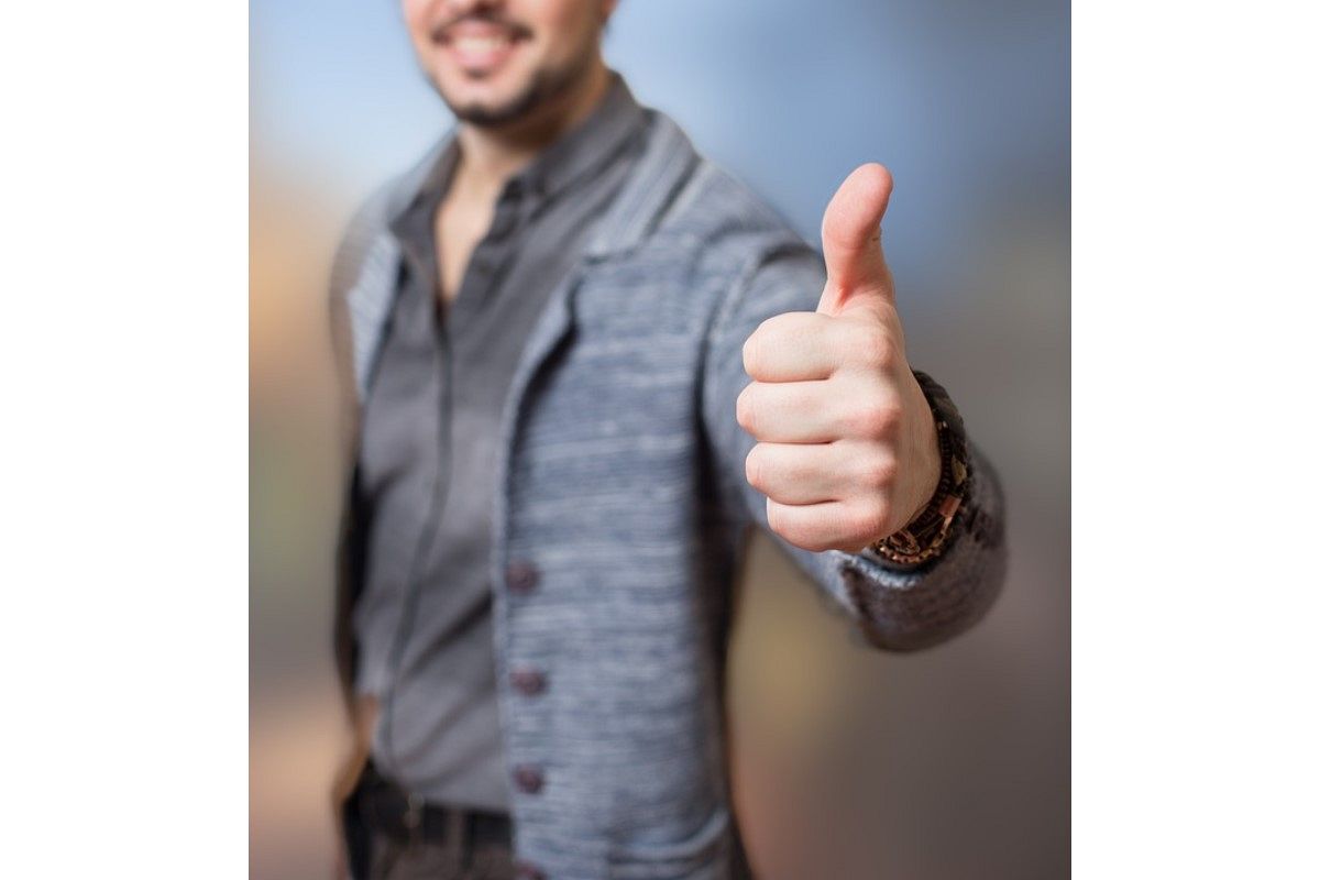 褒められる夢は何を暗示している?