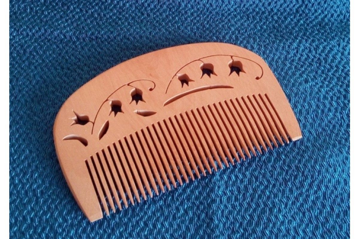 くし(ブラシ)の夢は何を暗示している? | 夢診断ガイド