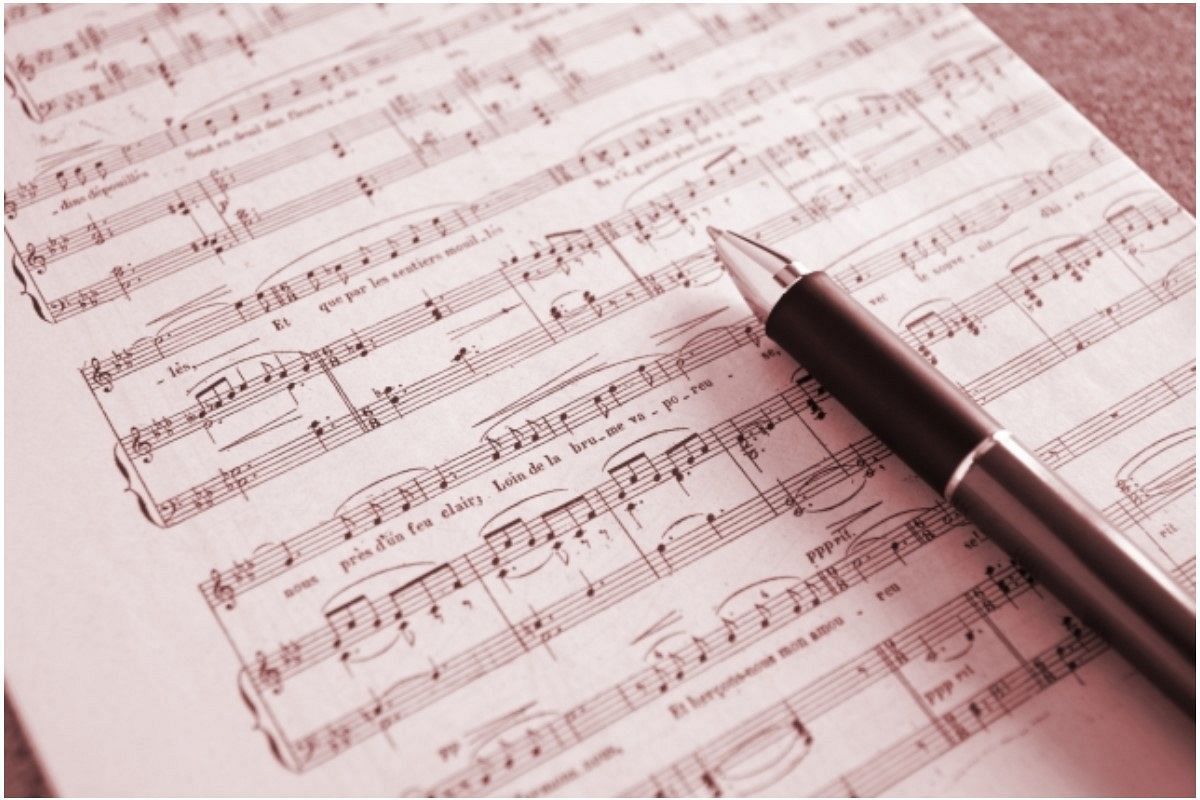 楽譜の夢は何を暗示している? | 夢占い分析