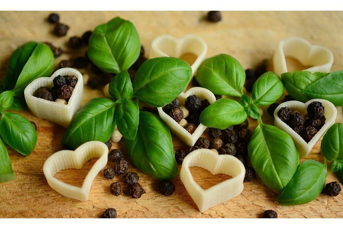 きっかけは第三者からのアプローチ。二人の関係が大きく動きだす転機に