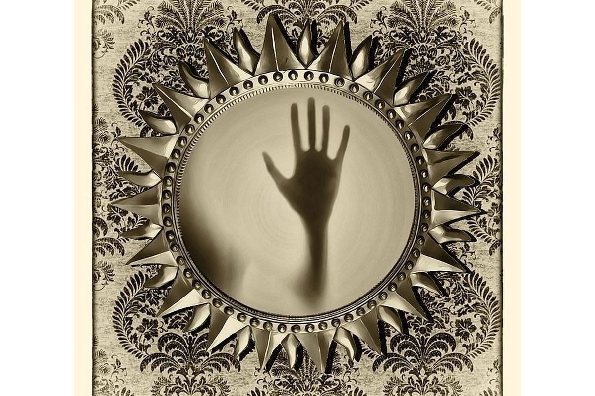 鏡の夢は何を意味している?