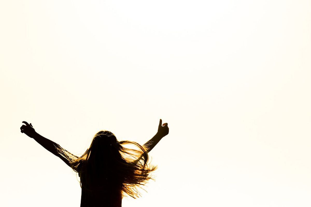 ガッツポーズの夢は何を暗示している?