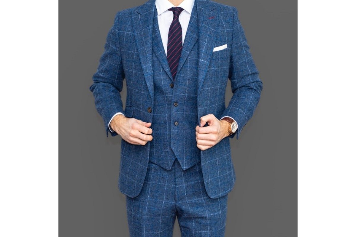 スーツの夢は何を暗示している?