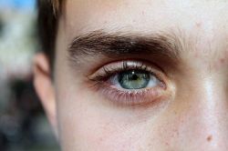 片思い占い│恋が叶う可能性はほぼゼロ?◆彼は、今の2人の関係をどう思っている?