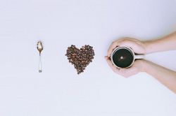 恋愛占い│「叶わない恋かも……」もしあなたの想いを知ったら、あの人はどう思う?