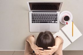 仕事占い│もし今の職場に残ったら? 私にどんな未来が待っているの?