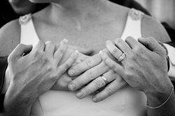 不倫占い│不倫に踏み込んだ心理、まだあなたが気づいていないあの人の本質