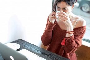 占いコラム│蟹座特別鑑定!派遣で人生が不安…未来のある職業はいつかできる?