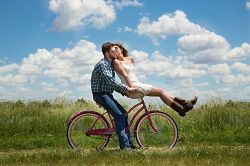 恋愛占い│◆運命の恋◆2人の出会いは偶然?それとも必然?あなたとあの人の絆