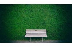 片思い占い│《見えない壁が邪魔をする?》2人の恋に立ちふさがる「壁」の正体