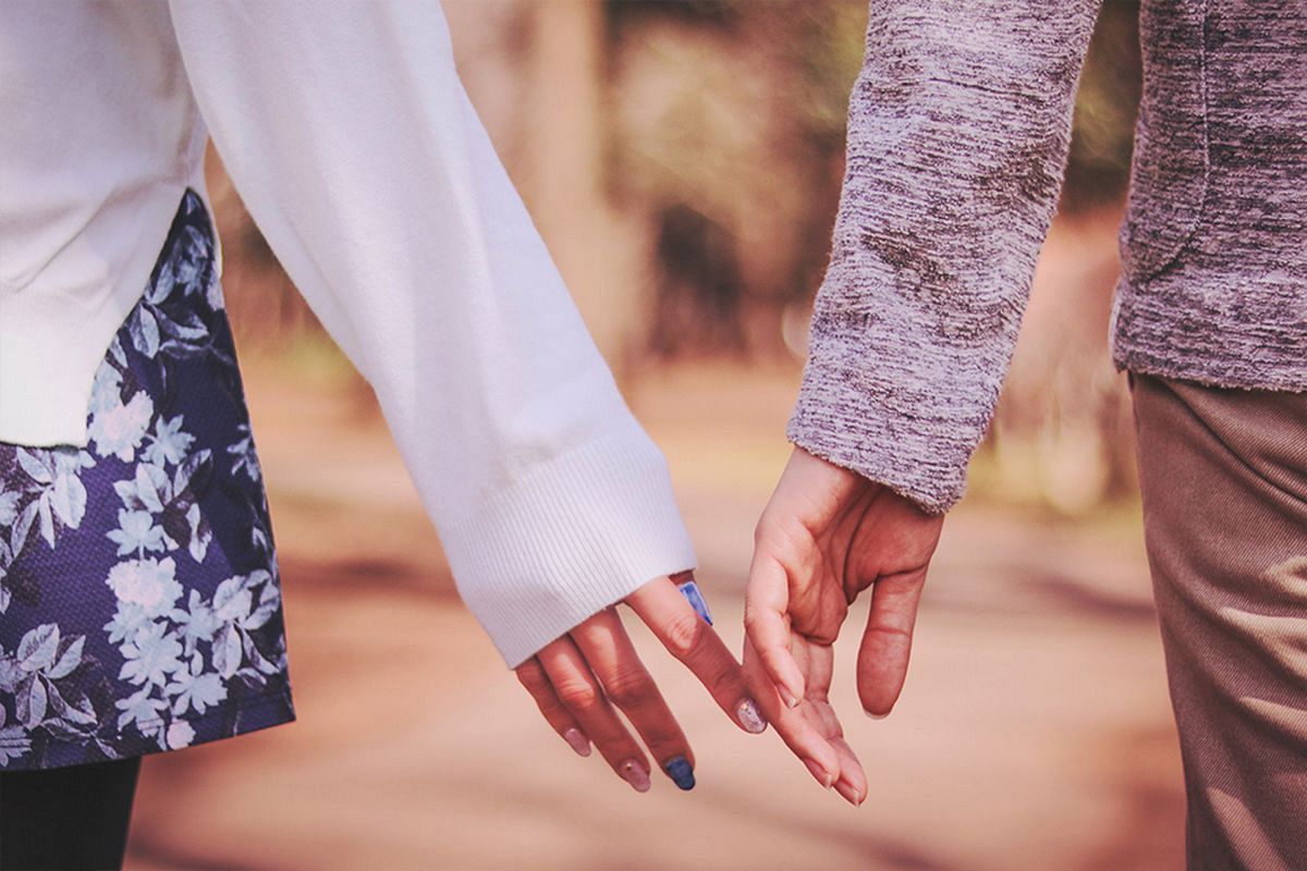 恋人になりたいなら態度に表すこと。さりげない行動が恋愛運アップのコツ！