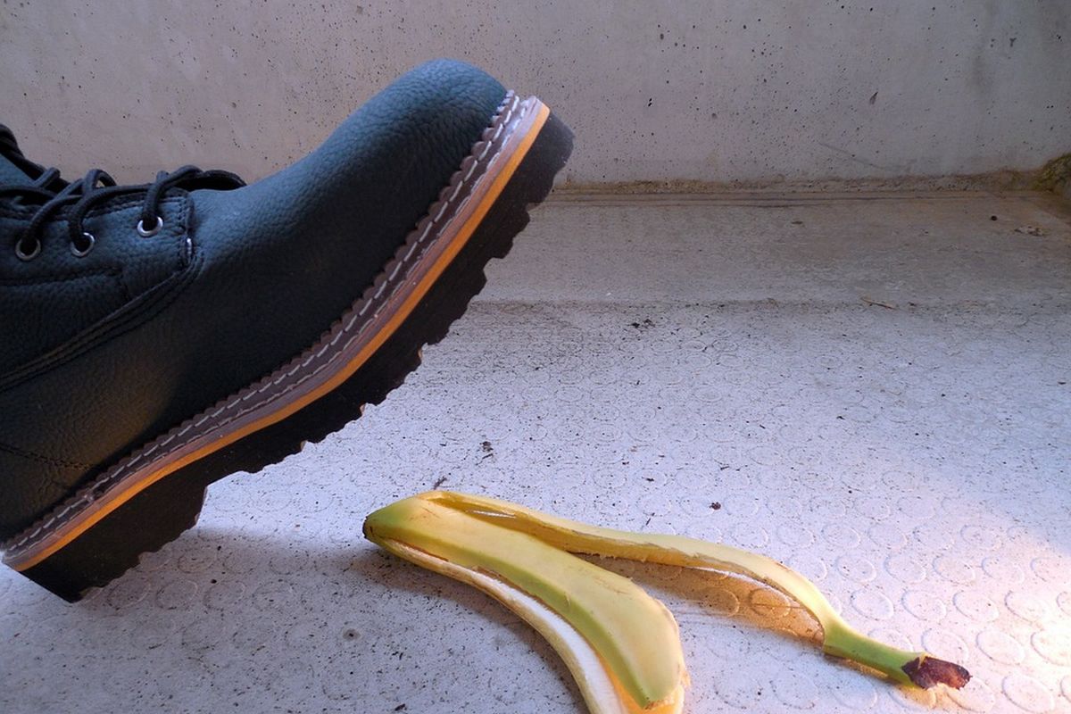 転ぶ夢は何を暗示している？