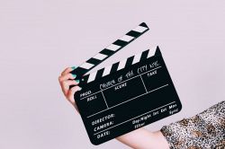 夢占い・夢診断│役者の夢は何を暗示している？