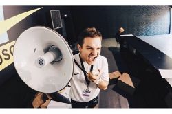 夢占い・夢診断│話す夢は何を暗示している？