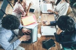 人生占い│仕事の悩みは尽きることなくこのまま？あなたの未来はこれからどうなる？