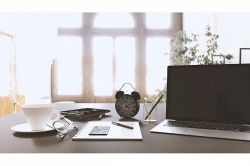 人生占い│【仕事運UP】ピンチのとき救ってくれる人物～将来手にする収入と成功～