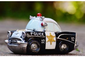 夢占い・夢診断│警官の夢は何を暗示している？