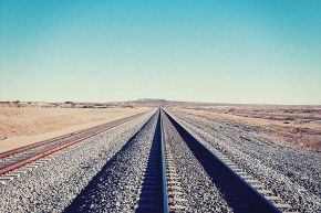 占いコラム│人生を見る！運命数1のあなたの人生の転換期～幸運へと続く道