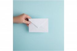 夢占い・夢診断│封筒の夢は何を暗示している？ | 夢占い分析