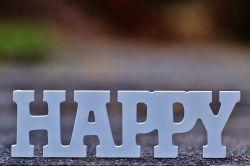 恋愛占い│【友達以上恋人未満】実は○○なことを考えている!?あの人の「4つの本音」