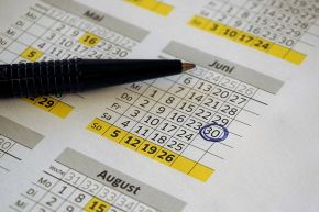 占いコラム│【教えて、運命数4】何度も同じ過ちを繰り返す。あなたの人生に出口はある？