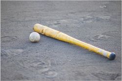 夢占い・夢診断│バットの夢は何を暗示している？ | 夢診断ガイド