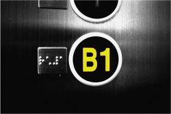 夢占い・夢診断│地下・地下街の夢は何を暗示している？