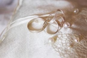 占いコラム│何歳で結婚できる？結婚線から結婚時期を知る方法