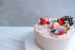 夢占い・夢診断│ケーキの夢の意味は大吉を暗示！？ケーキ種類別の夢占いも | シンボルの意味