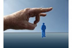 夢占い・夢診断│追い出す夢は何を暗示している？ | 夢占い分析