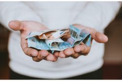 夢占い・夢診断│お金を貰う夢は何を暗示している？