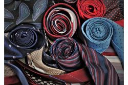 夢占い・夢診断│ネクタイの夢は何を暗示している？