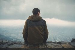 恋愛占い│《運命の恋愛占》この先、あなたがめぐり会う3人。恋に落ちるのは誰？