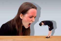 夢占い・夢診断│クレームの夢は何を暗示している？