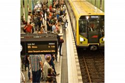 夢占い・夢診断│満員電車の夢は何を暗示している？