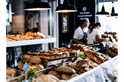 夢占い・夢診断│パン屋の夢は何を暗示している？