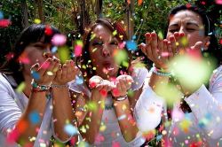 夢占い・夢診断│祝ってもらう夢は何を暗示している？