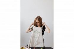 夢占い・夢診断│エプロンの夢は何を暗示している？