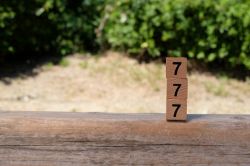 タロット占い│【今日のタロット占い】あなたを待ち受けるのは幸運？or不運？