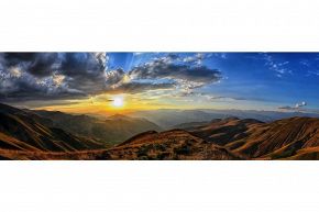 占いコラム│「一年後、あなたの隣にいる人は誰？」運命数3の未来をリアルにします！